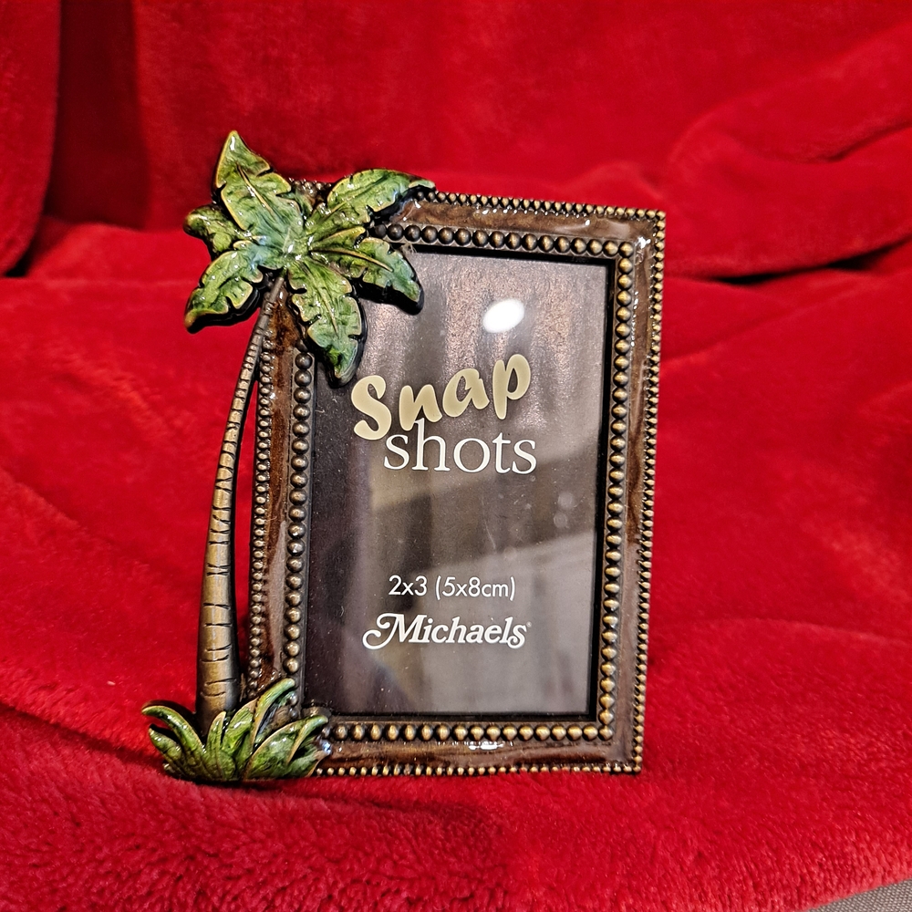 Michaels Palm Tree Photo Frame - Green and Brown Metal Baked Enamel
